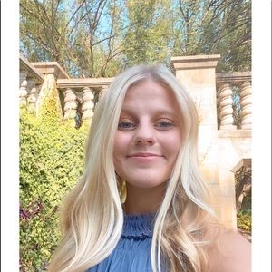 Meet your Posher, Chloe